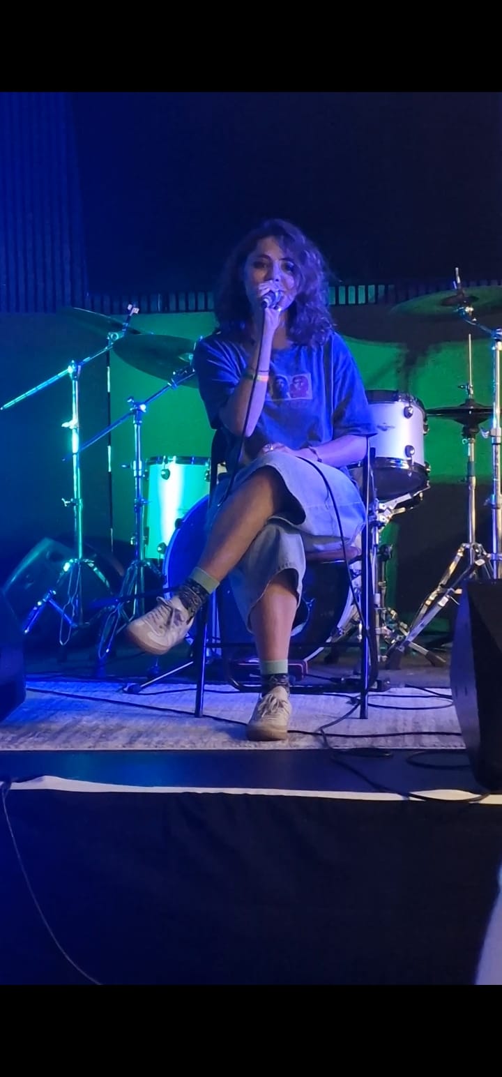 Live performance still 5
